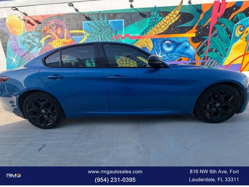 Used 2021 Alfa Romeo Giulia Sprint w/ Nero Edizione image 2