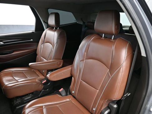 Used 2018 Buick Enclave Avenir w/ Avenir Technology Package image 38