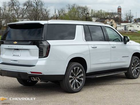 New 2026 Chevrolet Suburban High Country w/ Sun And Tow Package image 6