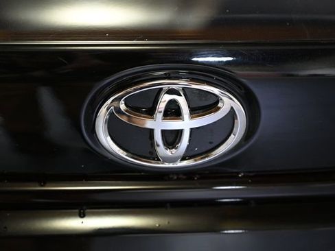 Used 2023 Toyota Corolla LE image 10