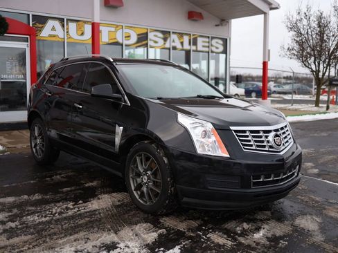 Used 2015 Cadillac SRX Luxury image 3
