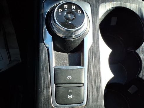 Used 2022 Ford Escape SEL image 19