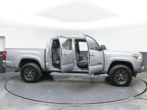 Used 2020 Toyota Tacoma SR5 image 50