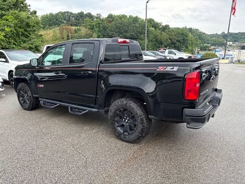 Used 2017 Chevrolet Colorado Z71 w/ Z71 Midnight Edition AWD/4WD image 3