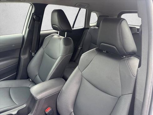 Used 2026 Toyota Corolla Cross XLE FWD image 16