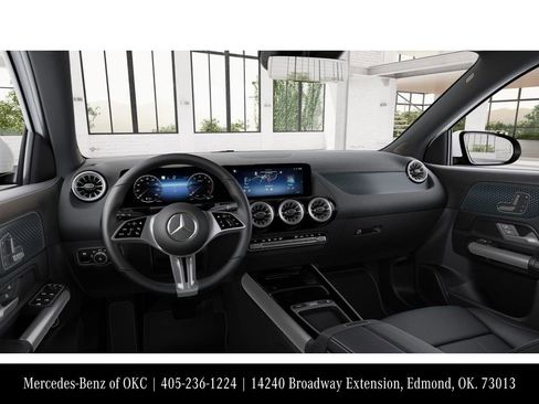 Used 2025 Mercedes-Benz GLA 250 image 3