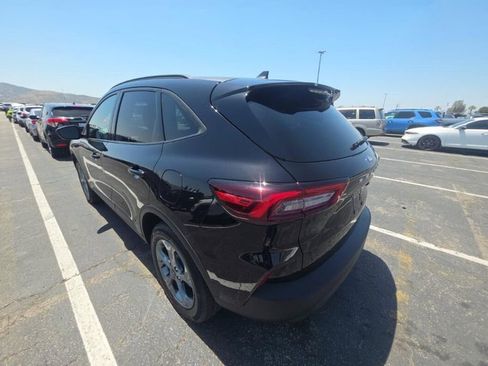 Used 2025 Ford Escape ST-Line Select AWD/4WD image 3