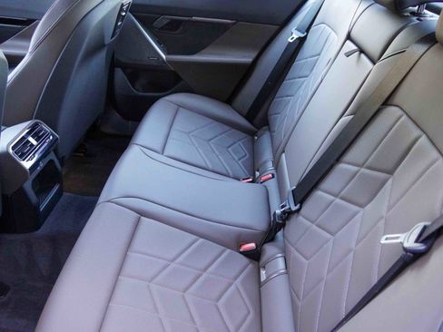 Certified 2025 BMW 530i xDrive w/ Premium Package image 37