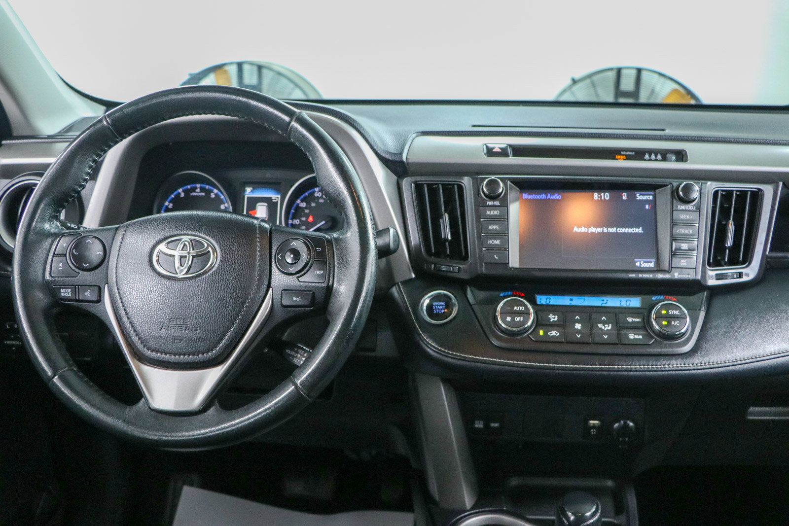 Used 2017 Toyota RAV4 XLE FWD image 17