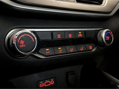 Used 2023 Nissan Altima 2.5 SV image 9