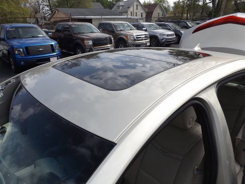 Used 2013 Cadillac XTS Luxury w/ Driver Awareness Package FWD image 15