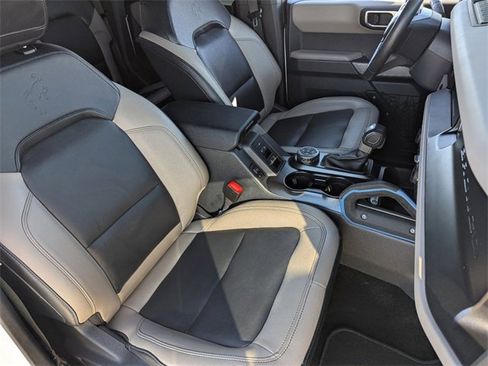 Used 2023 Ford Bronco Wildtrak image 10