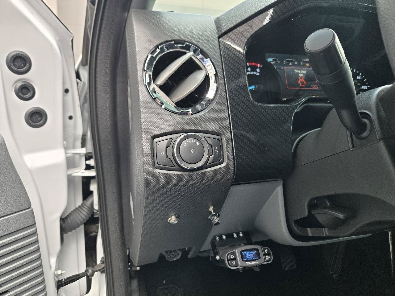 Used 2026 Ford F650 2WD Crew Cab Super Duty image 28