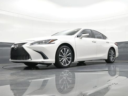 Used 2019 Lexus ES 350 w/ Premium Package image 23
