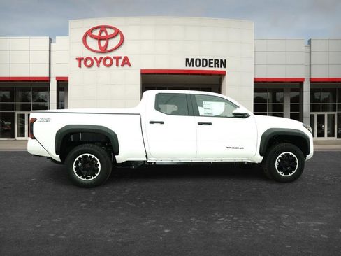 New 2026 Toyota Tacoma TRD Off-Road AWD/4WD image 15