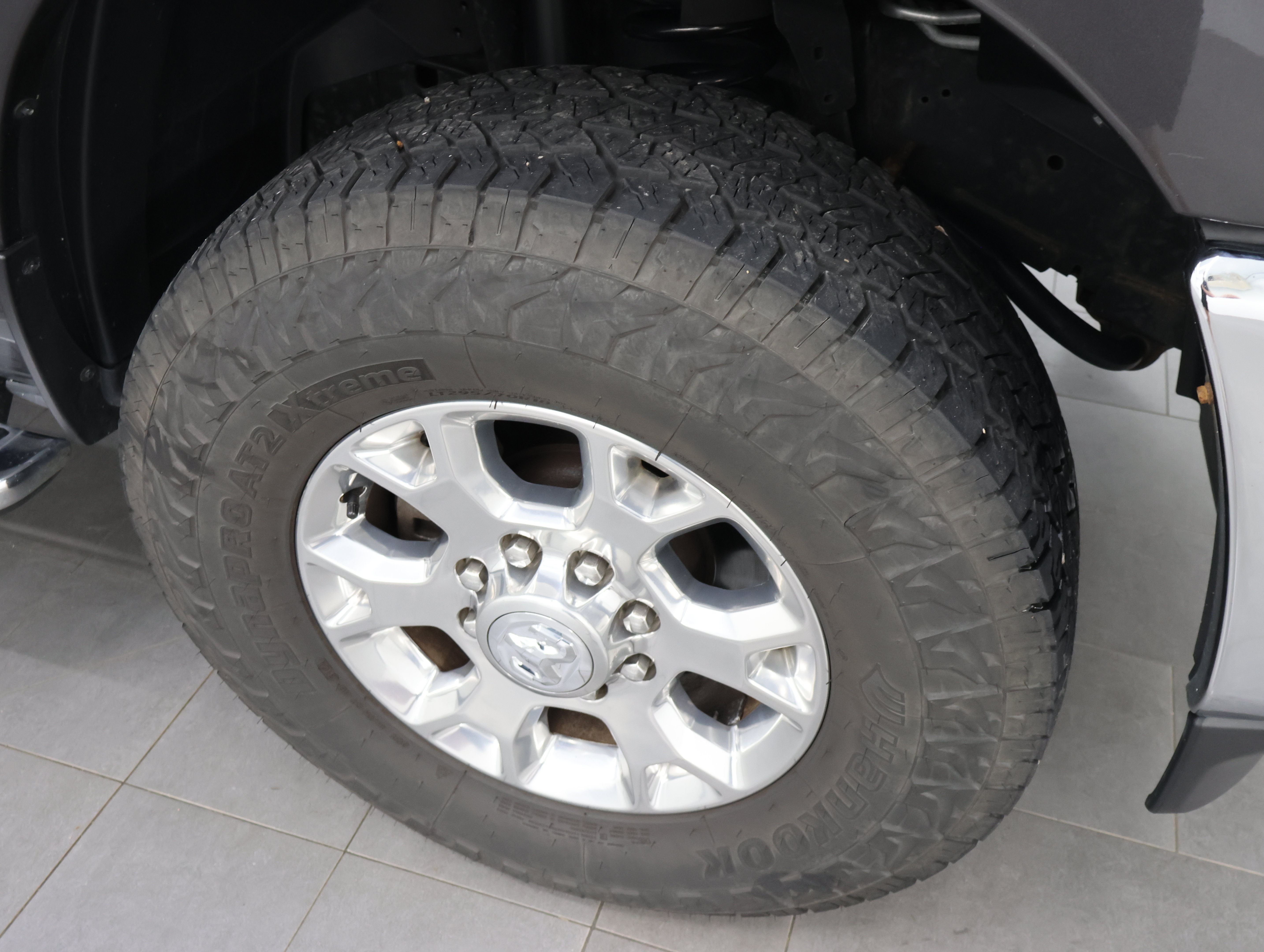 Used 2023 RAM 2500 Laramie AWD/4WD image 3