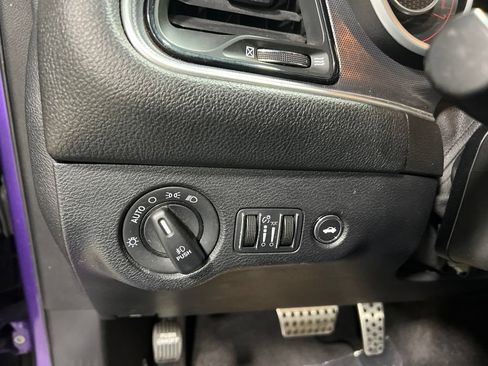 Used 2016 Dodge Challenger R/T Scat Pack RWD image 22