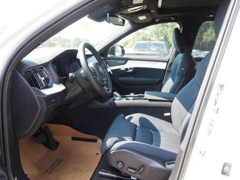 New 2026 Volvo XC90 B6 Ultra image 5