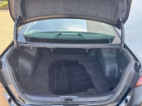 Used 2025 Nissan Altima 2.5 SV FWD image 31