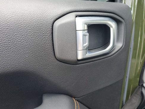 Used 2023 Jeep Gladiator Mojave w/ Trailer Tow Package image 46