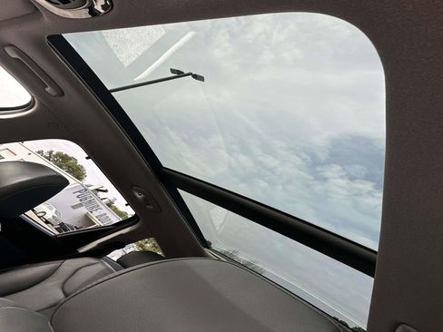 Used 2021 Hyundai Santa Fe Limited image 35