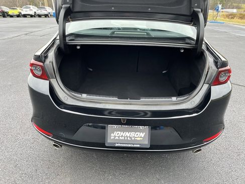 Used 2019 MAZDA MAZDA3 Sedan image 16