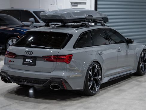 Used 2022 Audi RS 6 4.0T quattro Avant w/ Carbon Optic Package image 6