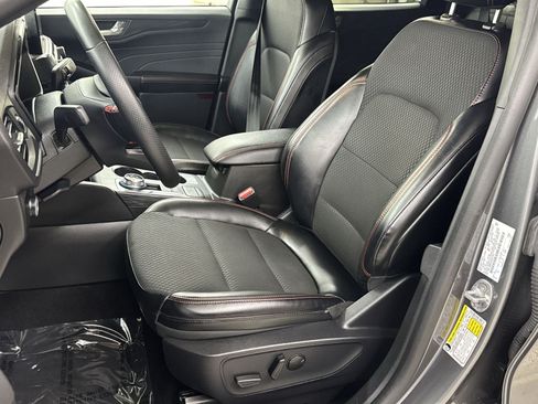 Used 2025 Ford Escape ST-Line AWD/4WD image 25