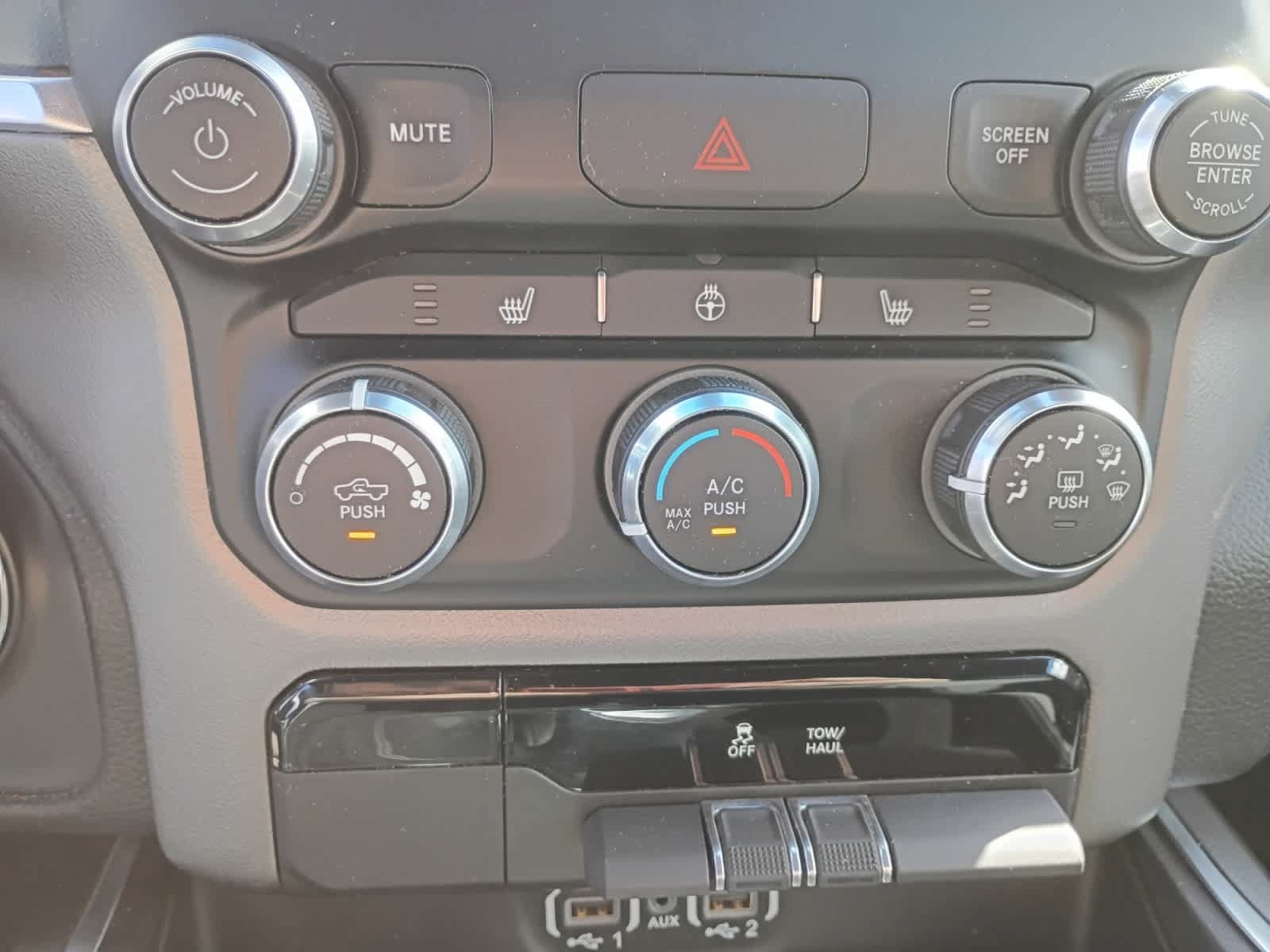 Used 2023 RAM 1500 Big Horn AWD/4WD image 17