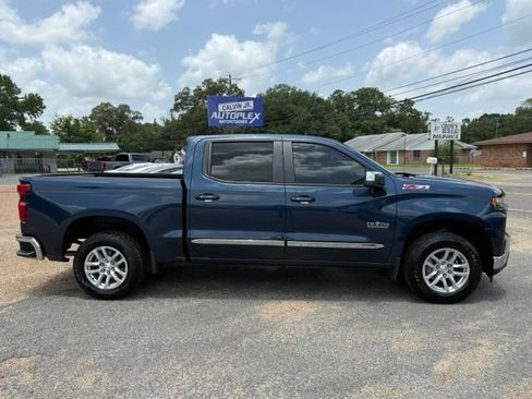 Used 2019 Chevrolet Silverado 1500 LT w/ Texas Edition AWD/4WD image 3