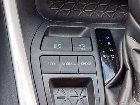 Used 2025 Toyota RAV4 LE FWD image 23
