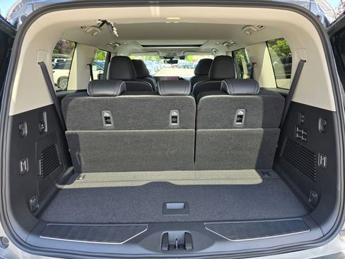 New 2025 INFINITI QX80 Sensory image 14