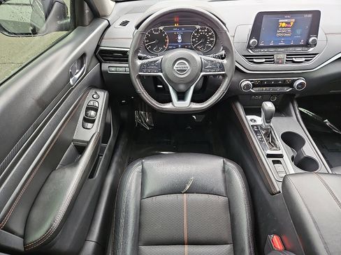 Certified 2022 Nissan Altima 2.5 SR w/ Midnight Edition Package AWD/4WD image 11