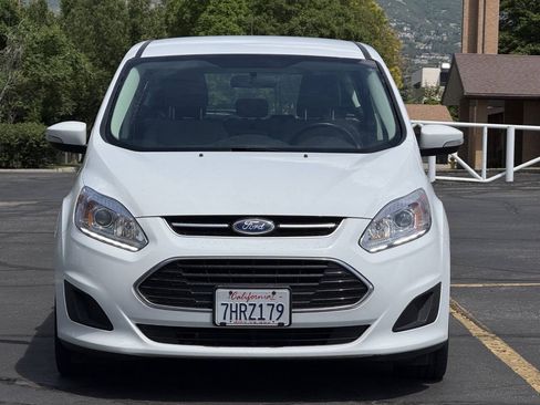 Used 2017 Ford C-MAX SE w/ Cargo Management Package FWD image 2