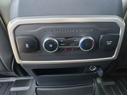 Used 2024 Ford Expedition Max Limited AWD/4WD image 16