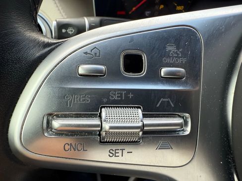 Used 2018 Mercedes-Benz S 560 Sedan image 22