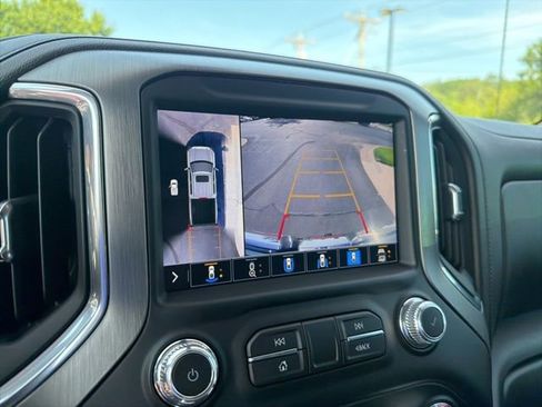 Used 2022 GMC Sierra 1500 Denali w/ Technology Package AWD/4WD image 17