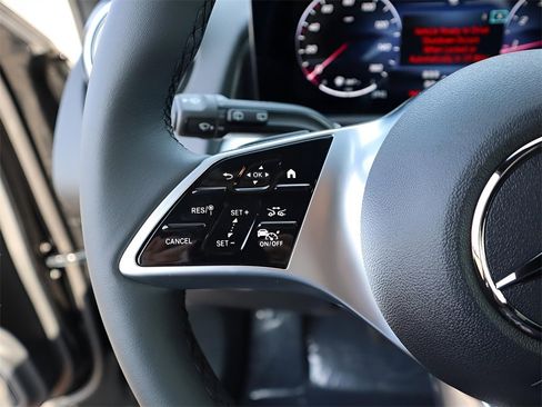 New 2026 Mercedes-Benz GLB 250 4MATIC image 38