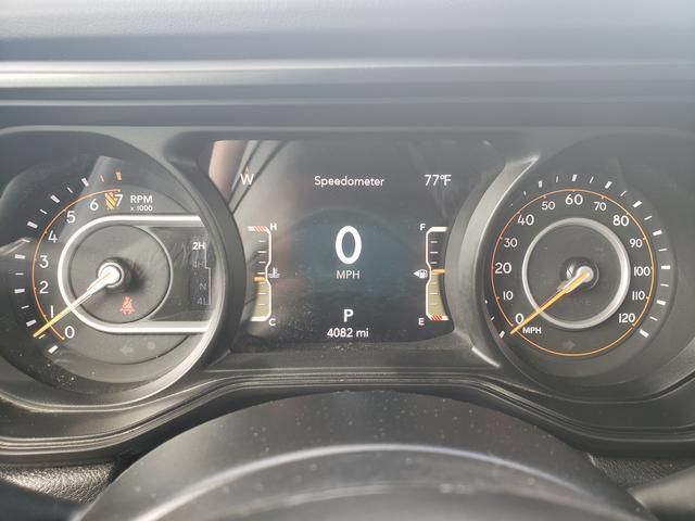 Used 2025 Jeep Gladiator Rubicon w/ Safety Group AWD/4WD image 26