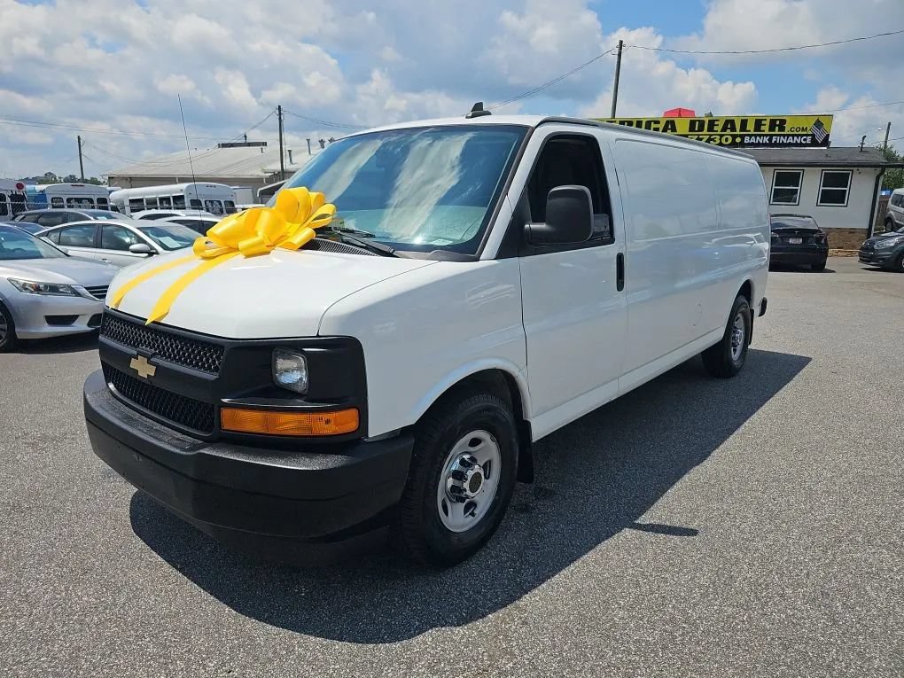Used 2017 Chevrolet Express 3500 Extended RWD image 5