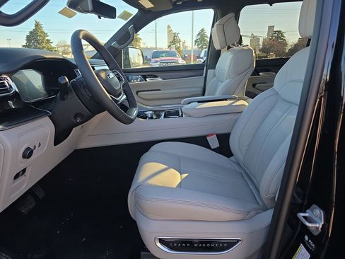 New 2026 Jeep Grand Wagoneer Summit AWD/4WD image 8