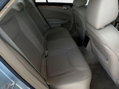 Used 2013 Chrysler 300 C RWD image 33