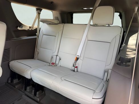 New 2026 GMC Yukon XL Denali w/ Sun & Power Step Package AWD/4WD image 15