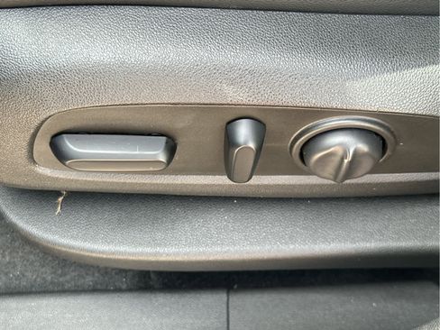 Used 2022 GMC Terrain SLT w/ Infotainment Package II image 25