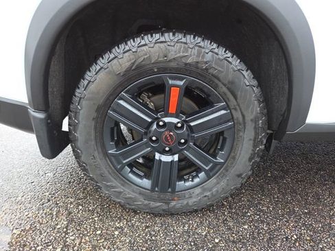 Used 2025 Nissan Rogue SV AWD/4WD image 65