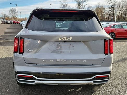 Certified 2022 Kia Sorento SX image 5