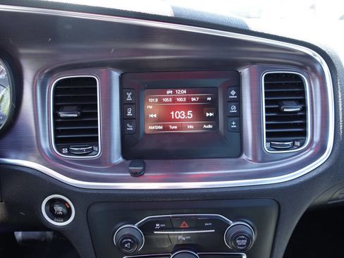 Used 2015 Dodge Charger SE w/ Power Sunroof Group AWD/4WD image 42