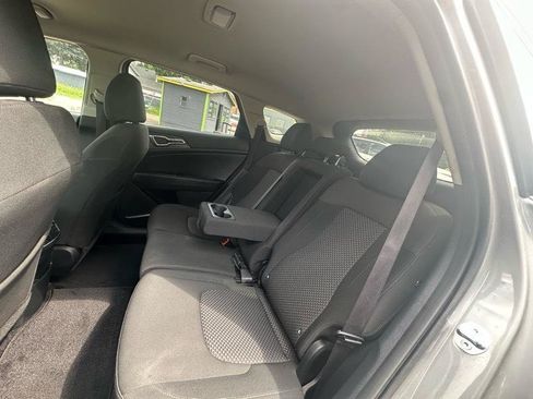 Used 2024 Kia Sportage LX AWD/4WD image 16