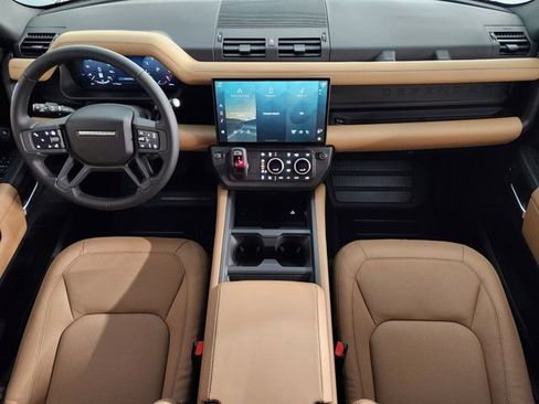 New 2026 Land Rover Defender 110 X-Dynamic SE image 4