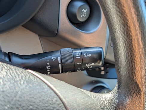 Used 2011 Toyota RAV4 4WD image 30